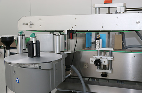 漱口水雙面貼標機