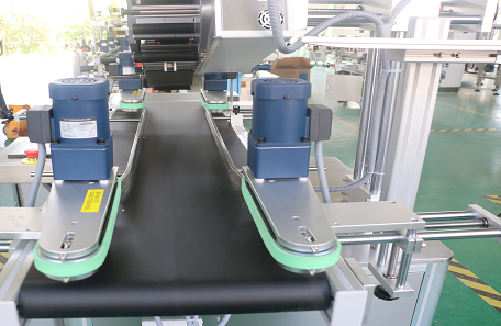 包裝袋在線打印貼標機