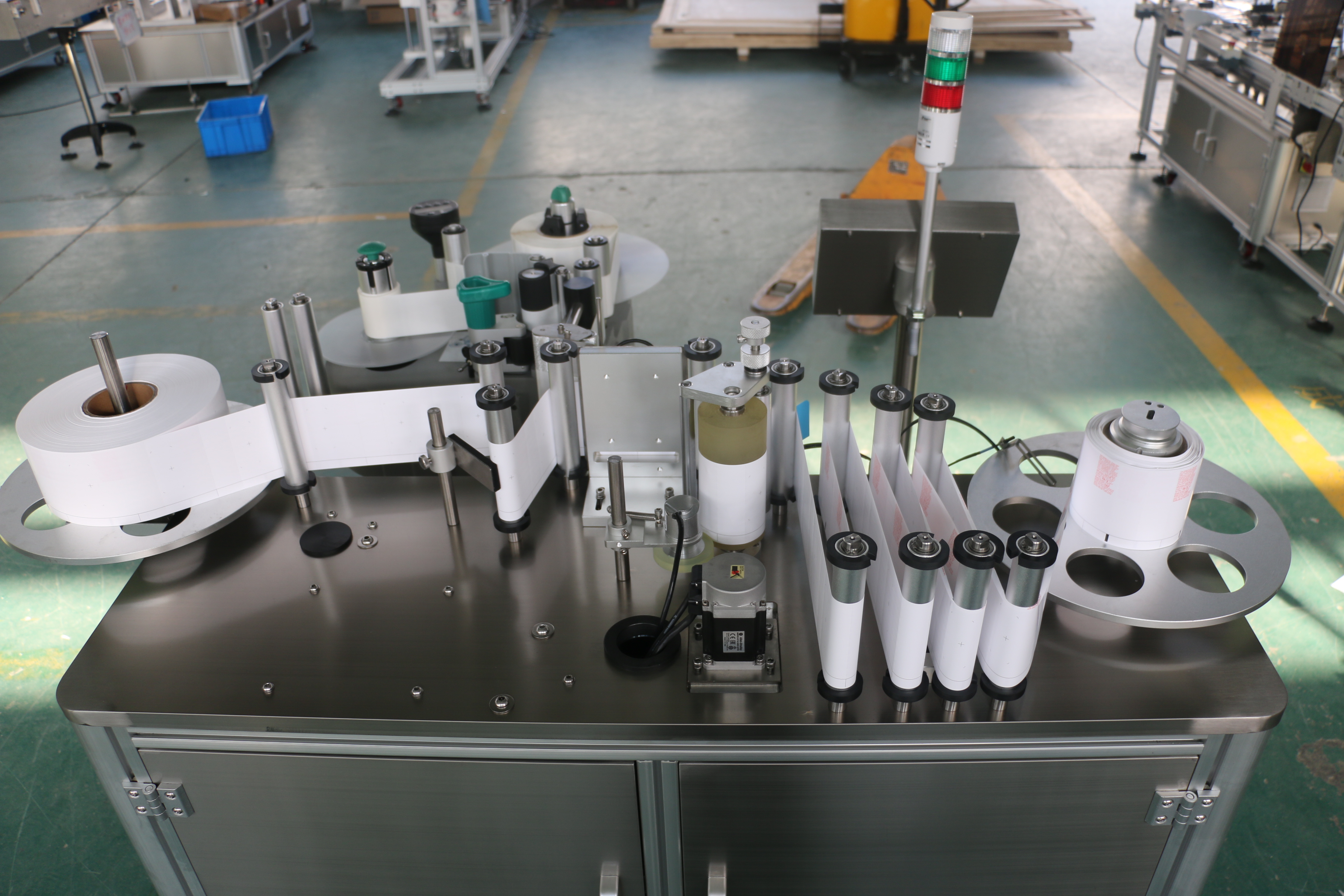 卷對卷不干膠貼標機